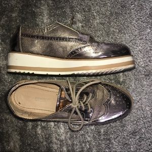 Metallic Platform Oxford Sneakers